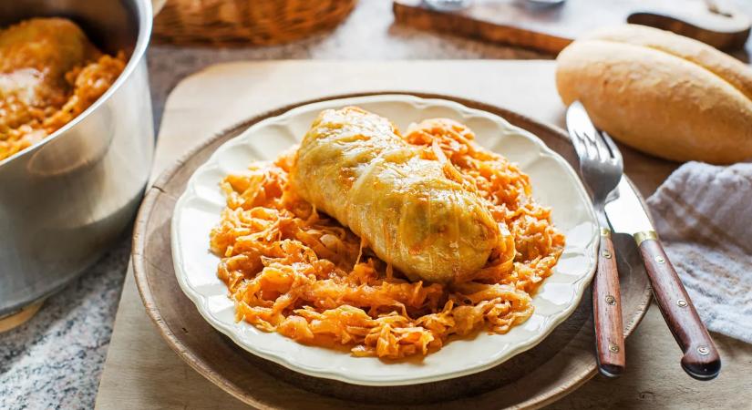Ettől a titkos hozzávalótól lesz mennyei a töltött káposzta: egyszerű és finom recept a nagymamánktól