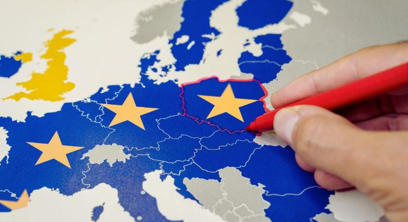 A lengyelek döntő többsége elutasítja az EU-ból való kilépést