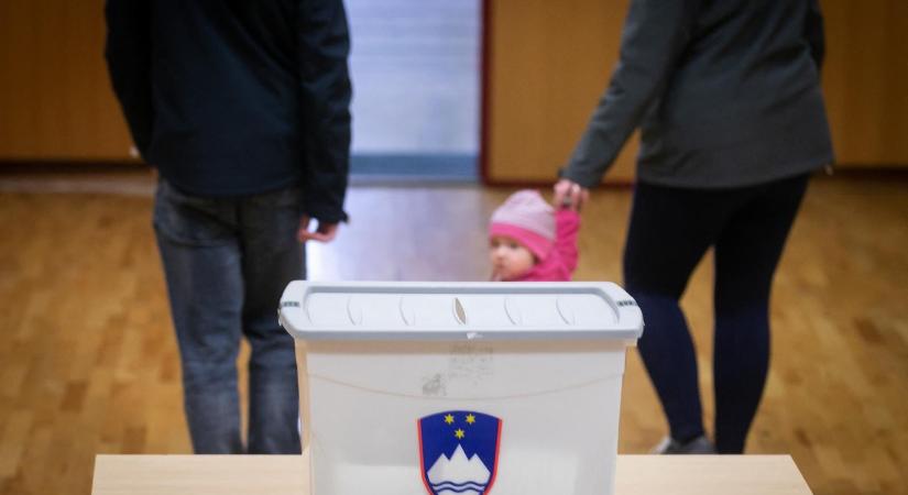 Március 22-én tartanak parlamenti választást Szlovéniában