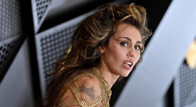 Hoppá: Miley Cyrus titkos esküvőt tervez vőlegényével