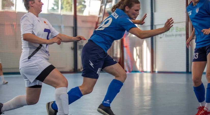 Kiütéses vereségbe szaladtak bele a női futsalosok