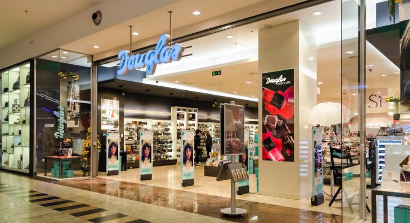Versenyfelügyeleti eljárás indult a Douglas ellen
