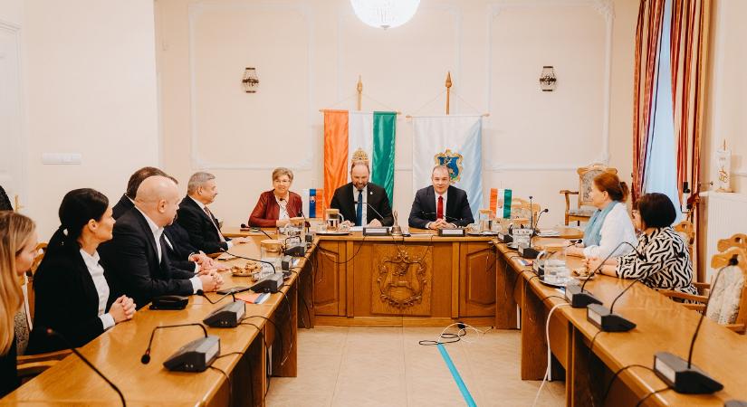 Nagyszombat megye együttműködési megállapodást kötött Békés vármegyével