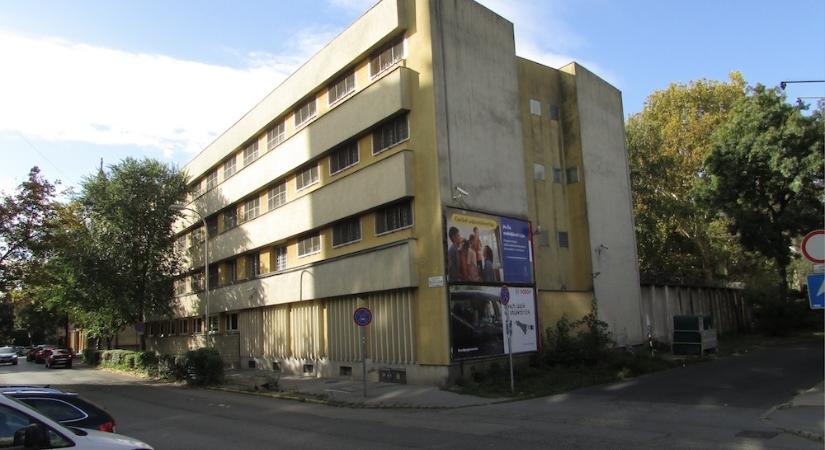 Egy friss felmérés szerint komoly politikai mélyütés a Szőlő utcai botrány a kormánynak