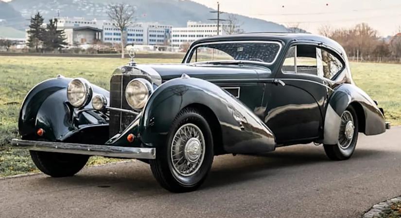 Elképesztő autókincsek rejtőztek egy garázsban: véletlenül bukkantak rájuk – fotók