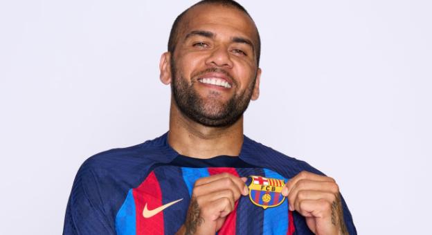 Itt az év híre: európai csapatban tér vissza Dani Alves