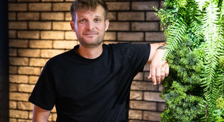 Puskás-Dallos Péter felidézte, a Megasztár egyik zsűritagjának kritikájától máig gyomorgörcse van