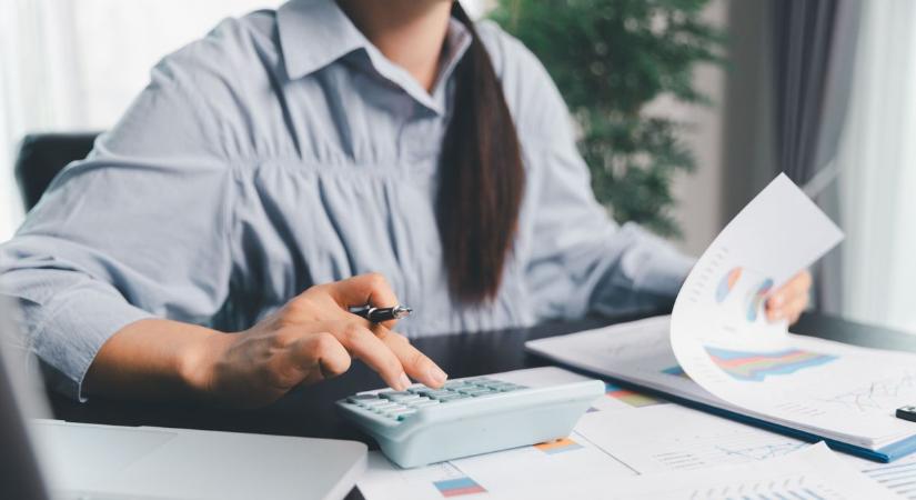 Adócsökkentés, kevesebb adminisztráció: így változik a vállalkozók élete 2026-tól