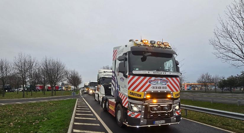 Kamionosok tüntetnek Budapesten