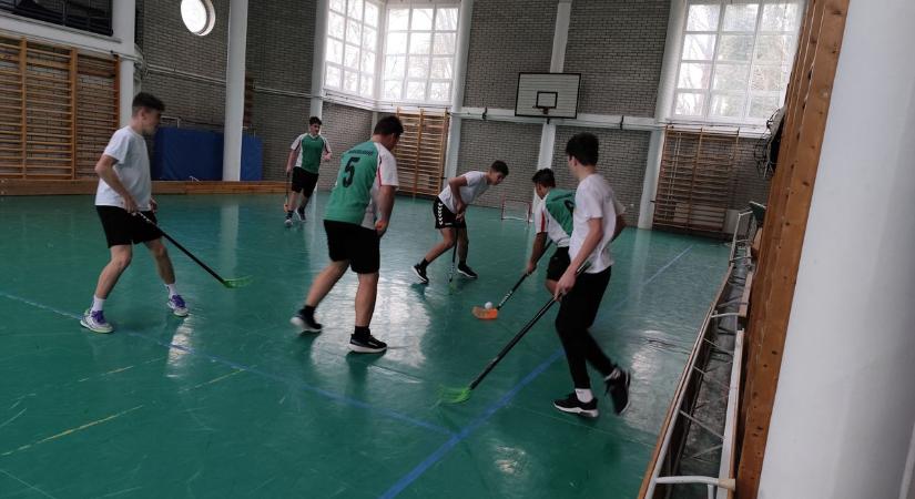 Hagyományos sportszomszédság az ősi és a nádasladányi iskolák között