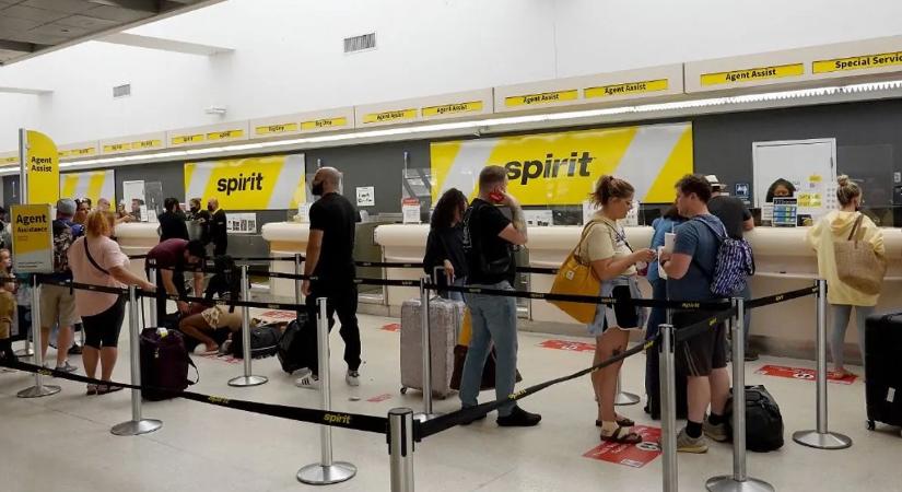 Repülőtéri lopás! A dolgozók vitték el az utas méregdrága luxustáskáját