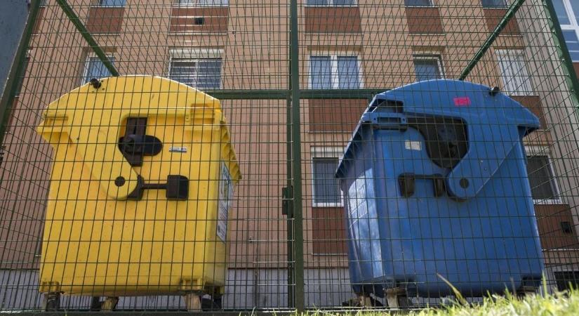 Karácsonyi hulladékszállítás és a fenyőfák elszállítása az év elején – fontos tudnivalók