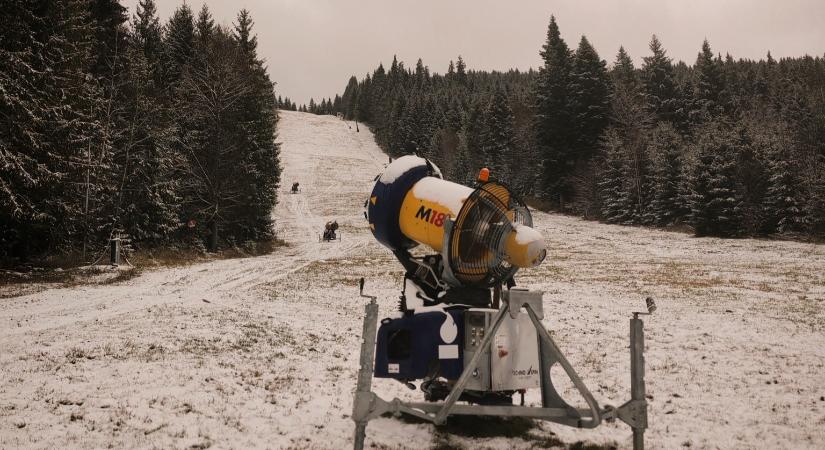 Vakáció hó nélkül – Jelenleg egyetlen sípálya üzemel Hargita megyében