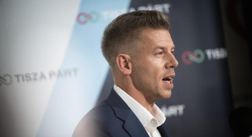 Magyar Péter idén is mond újévi beszédet