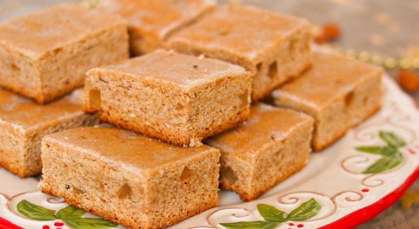 Készíts puha mézes-diós piskótát az ünnepekre!