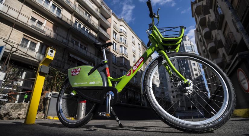 Megvan a szerződés a Bubi új üzemeltetőjével, fél éven belül négyezer sima és ezer elektromos kerékpárt adnak hozzá a flottához