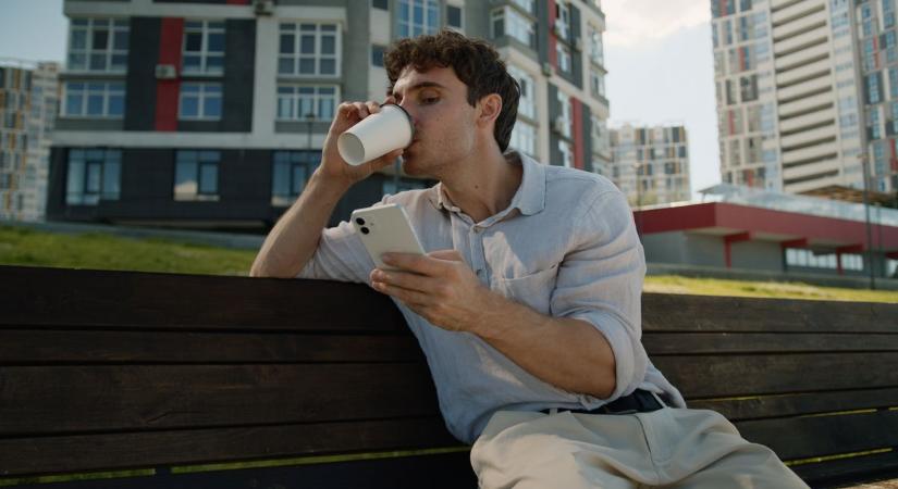 Külföldi szám villant fel a kijelzőn, és már kész is volt a baj – ezek voltak március legolvasottabb hírei