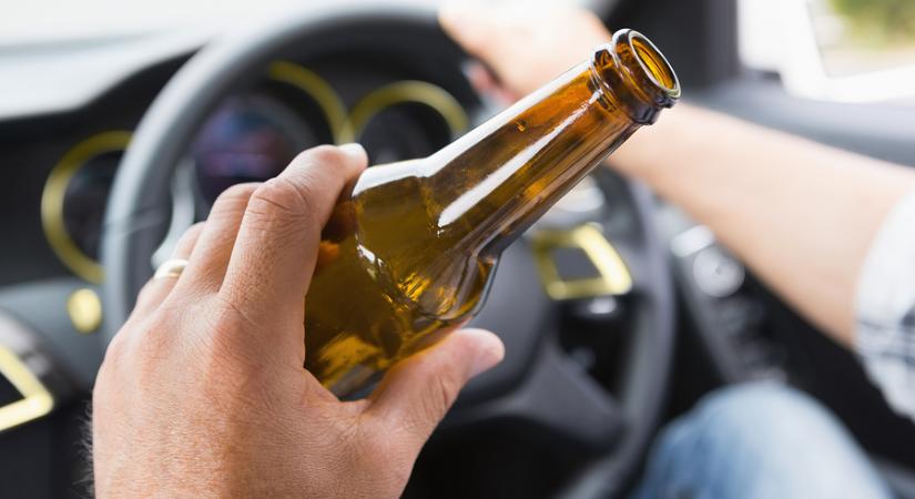 Alaposan felöntött a garatra a 75 éves sofőr