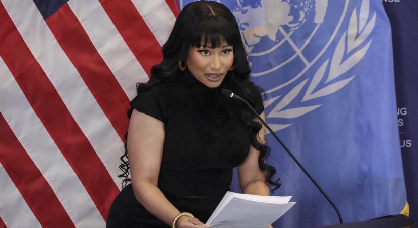 Nicki Minaj „tiszteli és imádja” a „sármos és vonzó” Donald Trumpot