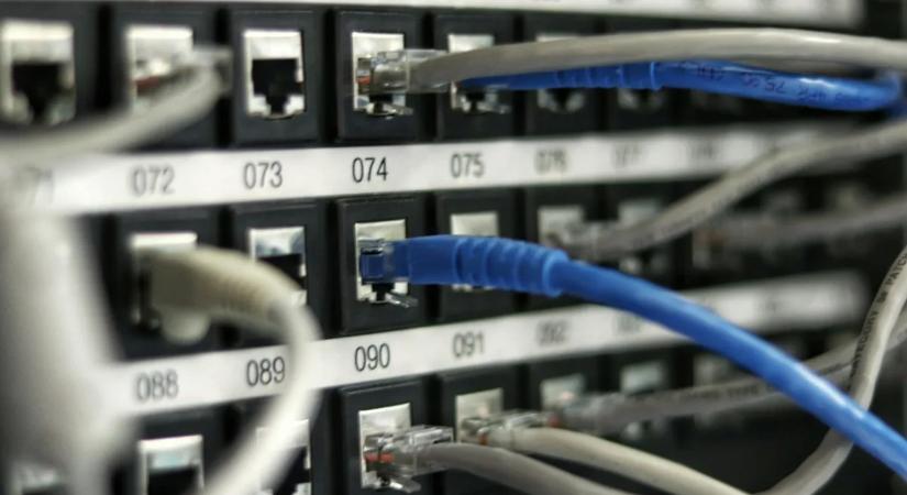 Rejtett költség miatt fizethetünk többet a netes szolgáltatásokért