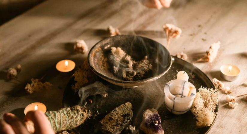 Heti horoszkóp: Zárás, búcsú és elengedés – így fordul át az év