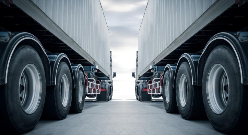 Tiltakozás: Több ezer kamion vonul ma át Budapesten