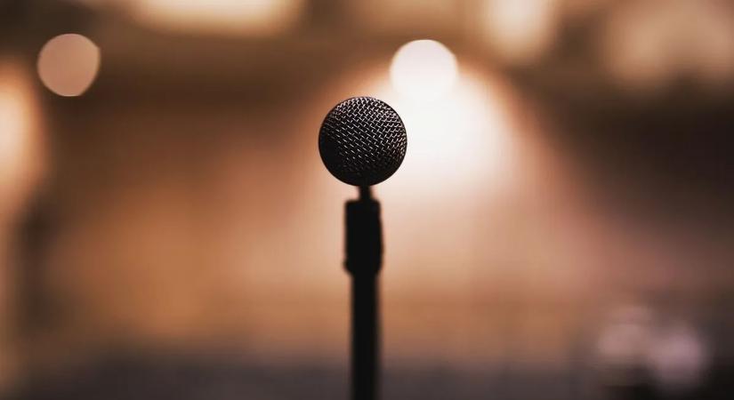 Rákot diagnosztizáltak a népszerű énekesnél, lemondta a koncertjeit