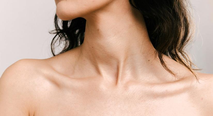 A szorongás okozhat égő bőrérzetet – a jel, amit sokan félrediagnosztizálnak