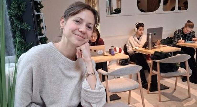 Kedvenc zabtejes kávéját szolgálja fel Kapás Bogi a Csuporban