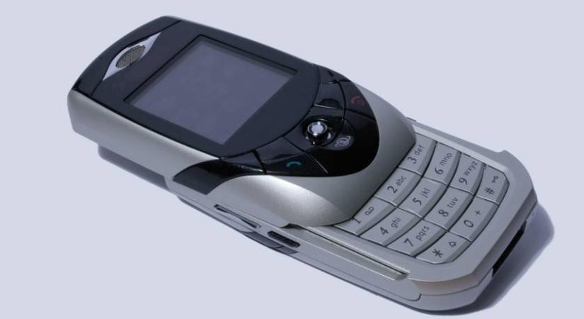Erre a videóra szíven üt a nosztalgia: te emlékszel ezekre a mobiltelefonokra?