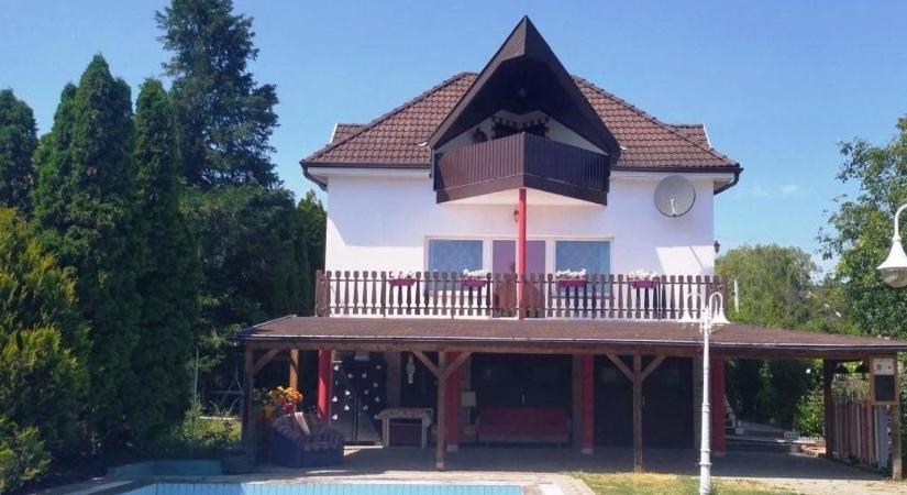 Télen érdemes nyaralót venni - balatoni kínálat negyven milliós háztól a közel háromszázmilliós szálláshelyig