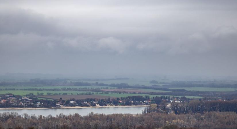Borongós hangulatban telhet a kedd Komárom-Esztergomban