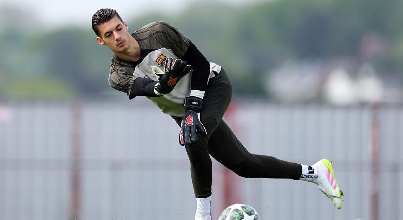 Több külföldi csapat is figyeli a Barcelona fiatal magyar kapusát – sajtóhír