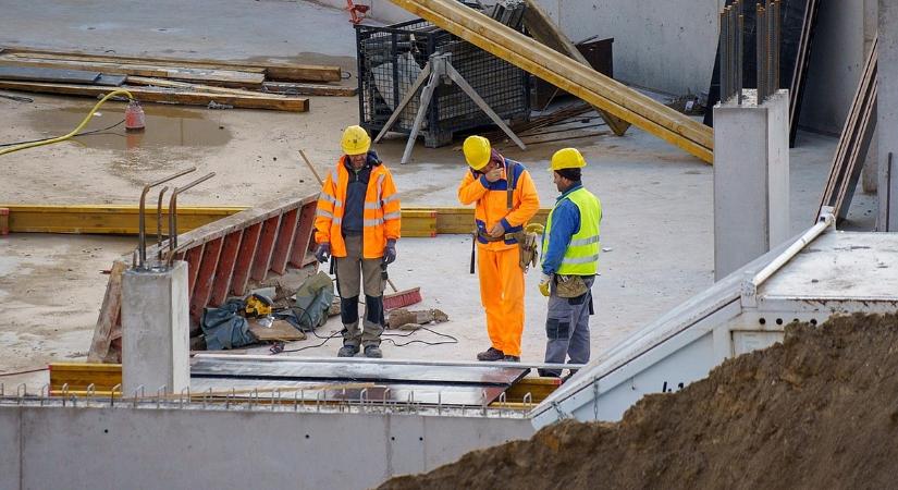 Remeghetünk 2026 miatt? A kétszámjegyű drágulás éve rúghatja ránk az ajtót jövőre