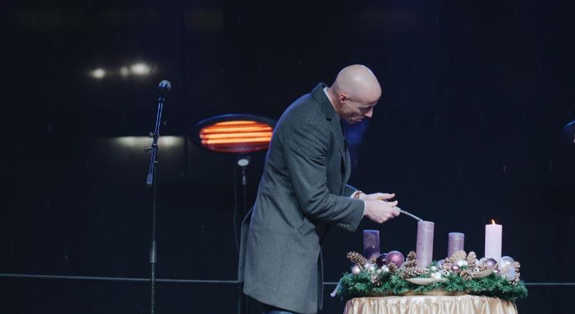 Ég a negyedik gyertya lángja