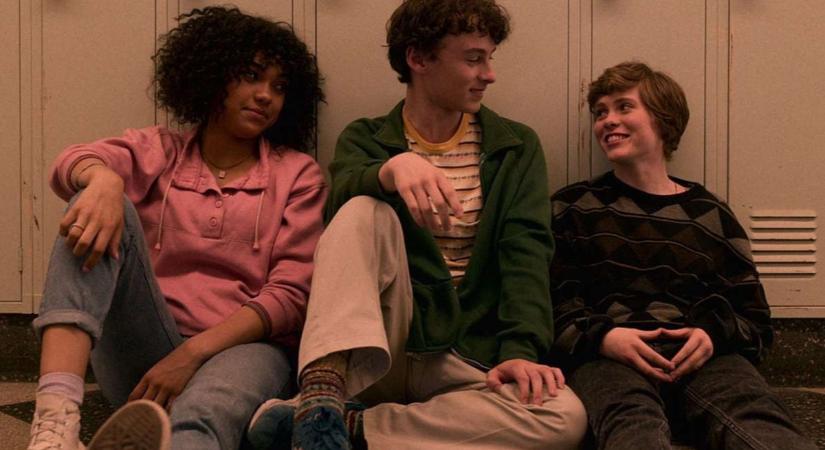3 sorozat, ami a Stranger Things babérjaira tört – Te melyiket nézed?