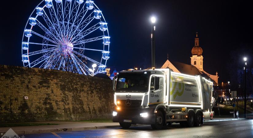 Egy kukásautó is lehet ünnepi!