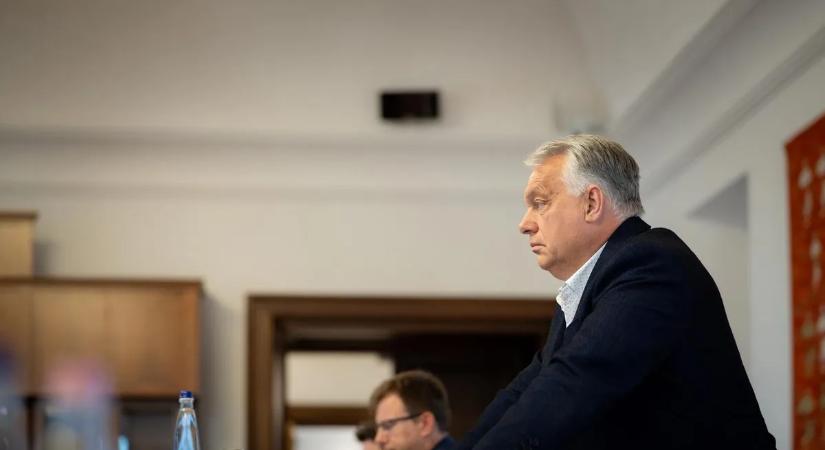 Fotókkal üzent Orbán Viktor: „Hajrá, Karcag!”