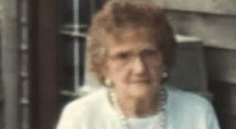 A családja azt hitte, elhamvasztották – hogyan került a koponyája egy szakadékba?