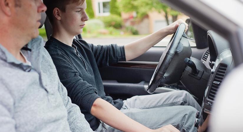 A kezdő vezetőkkel is szigorúbban bánna el az új KRESZ