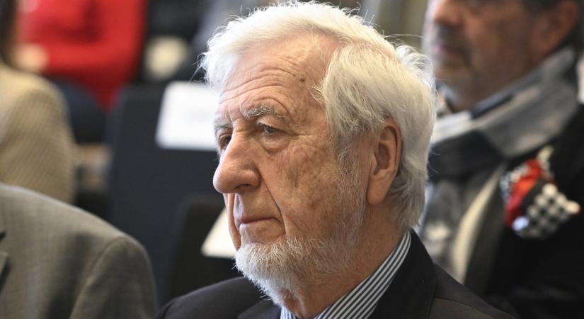 Jeszenszky Géza: szivesen vitatkoznék Orbán Viktorral diplomáciai kérdésekről