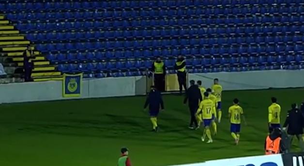 A leghűségesebb szurkoló: 1500 km távolság sem állította meg az egyedül utazó drukkert