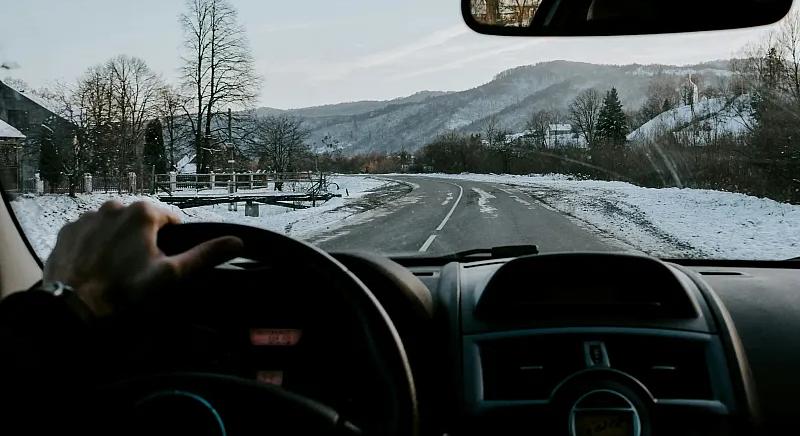 Becsapós lehet az enyhe tél: van ok az óvatosságra az utakon!