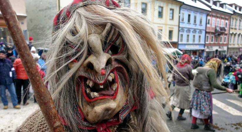 Azt hitte, a krampusz a legfélelmetesebb karácsonyi démon? Akkor nem látta még Perchta asszonyt!