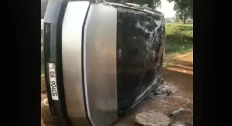 Elég volt tetőre tenni a Cybertruck-ot a totálkárhoz