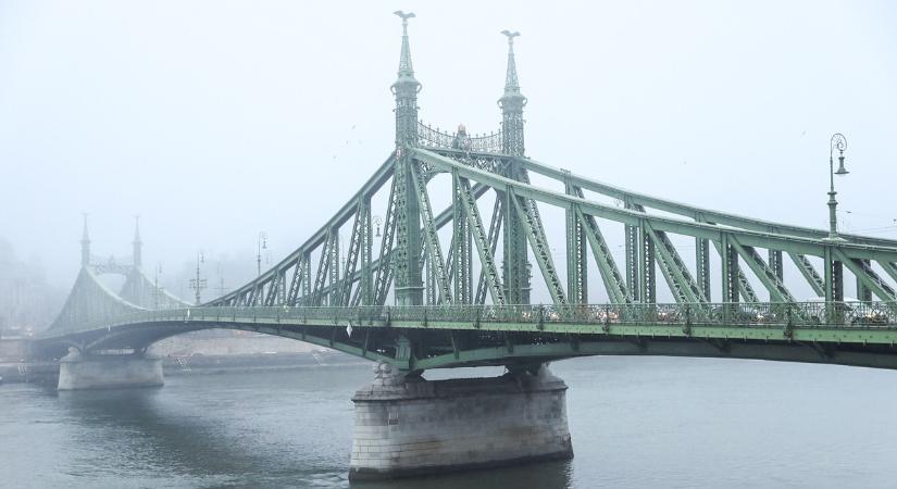 Meglepő fordulat az időjárásban: Két részre szakad az ország az ünnepek előtt