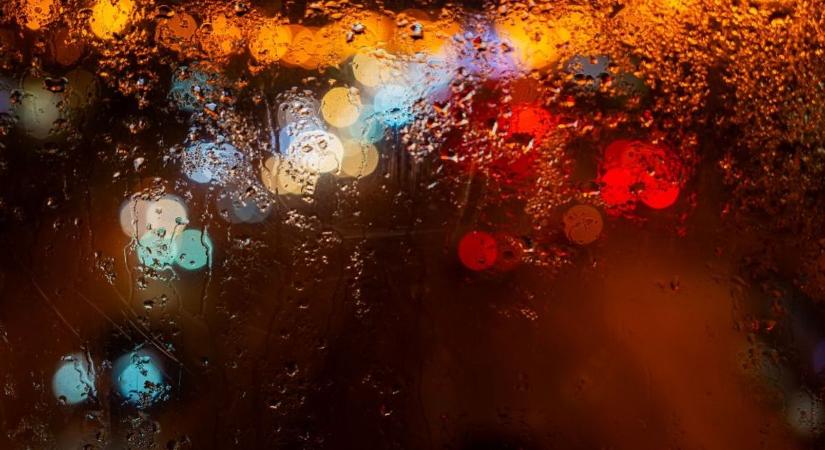 Nem tágít a lehangoló időjárás, eső is eshet a Dunántúlon