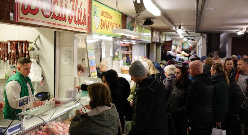 Karácsonyi bevásárlás sokkoló árakkal: mutatjuk, mennyit kérnek a piacon  fotók és videó