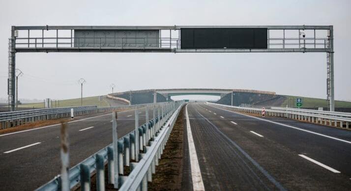 Hamarabb juthatunk a keleti országhatárhoz – Átadták az M4 új szakaszát