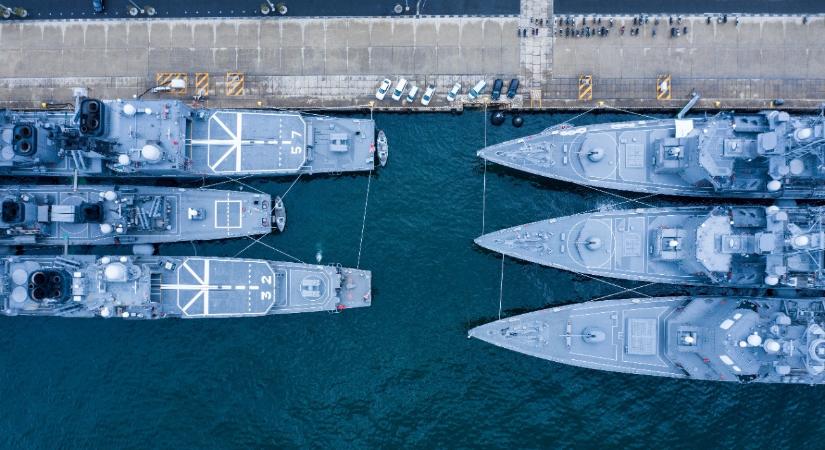 Jön az Arany Flotta – hiperszonikus rakétákkal és lézerfegyverekkel